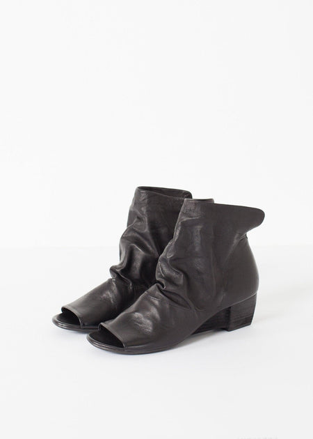 Block Wedge in Black - linhnguyen3