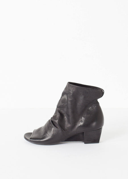 Block Wedge in Black - linhnguyen3