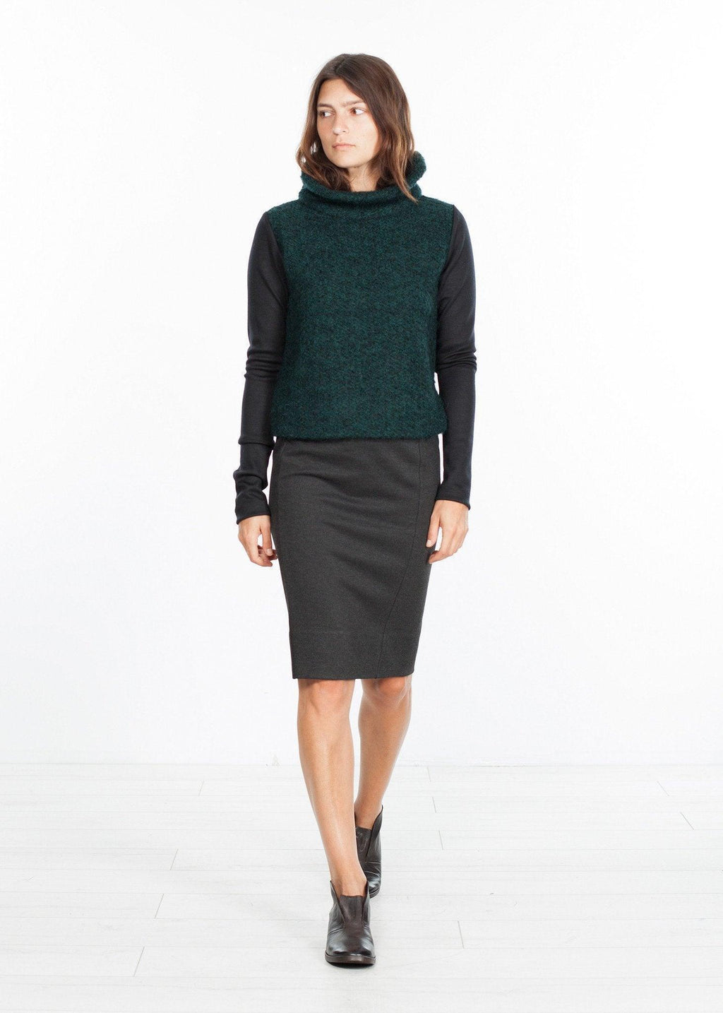 Boucle Turtle Neck in Green/Black - linhnguyen3