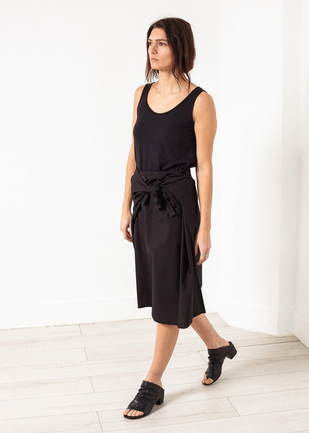 Bow Skirt in Black - linhnguyen3