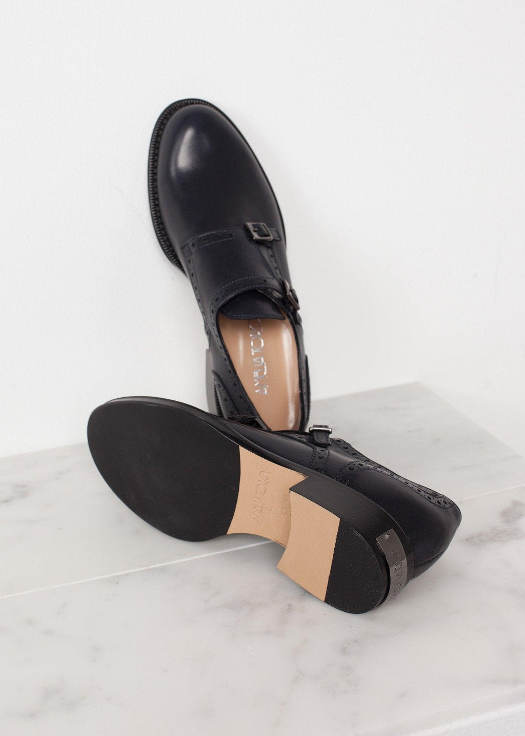 Buckle Shoe in Navy - linhnguyen3